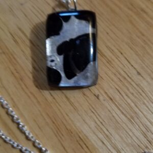 Black and White Beautiful Merino Glass Necklace